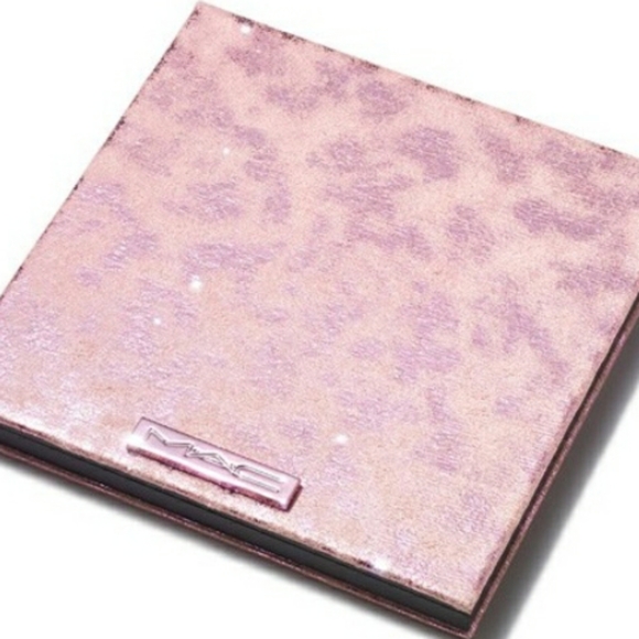 Makeup - Picture 5 of 5